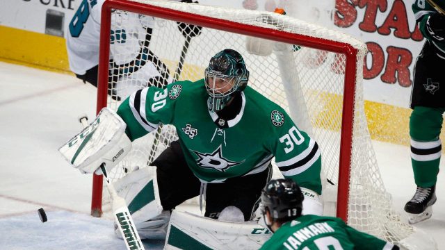 Pitlick poäng två gånger hjälpa stjärnor 6-0 vinna över Sharks